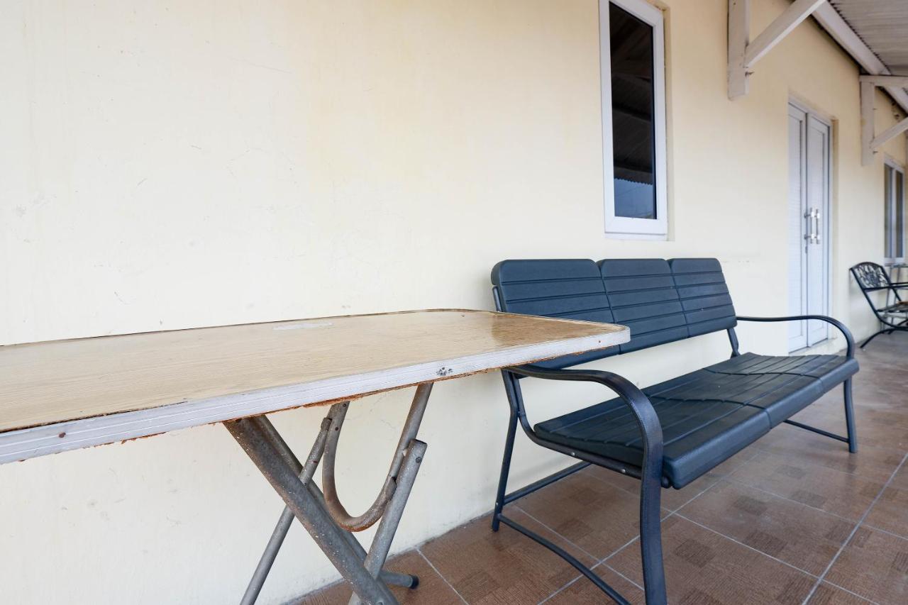 Oyo 1815 Gatsu Residence Semarang Kültér fotó