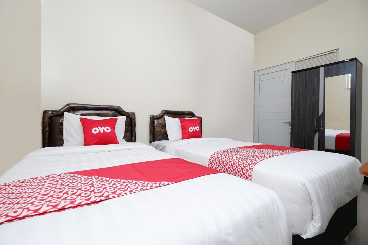 Oyo 1815 Gatsu Residence Semarang Kültér fotó