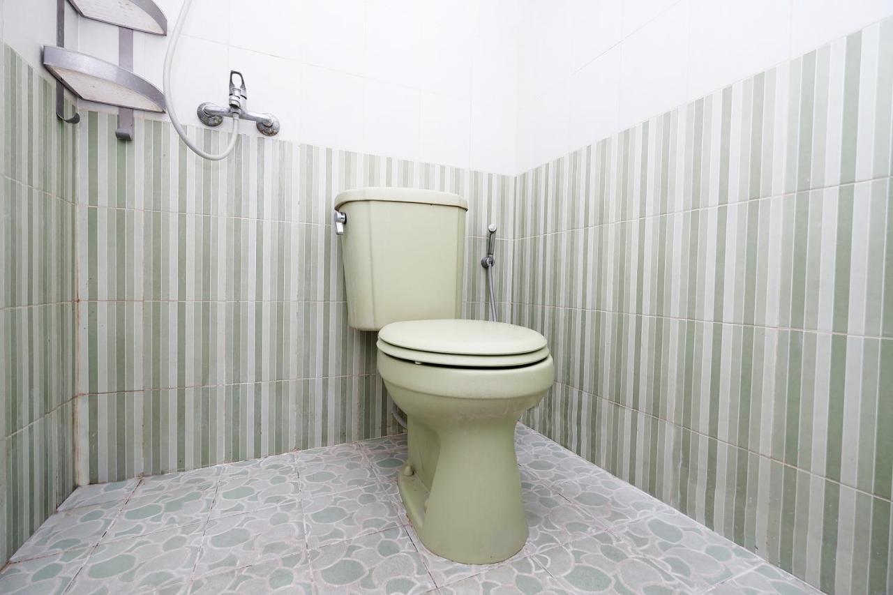 Oyo 1815 Gatsu Residence Semarang Kültér fotó