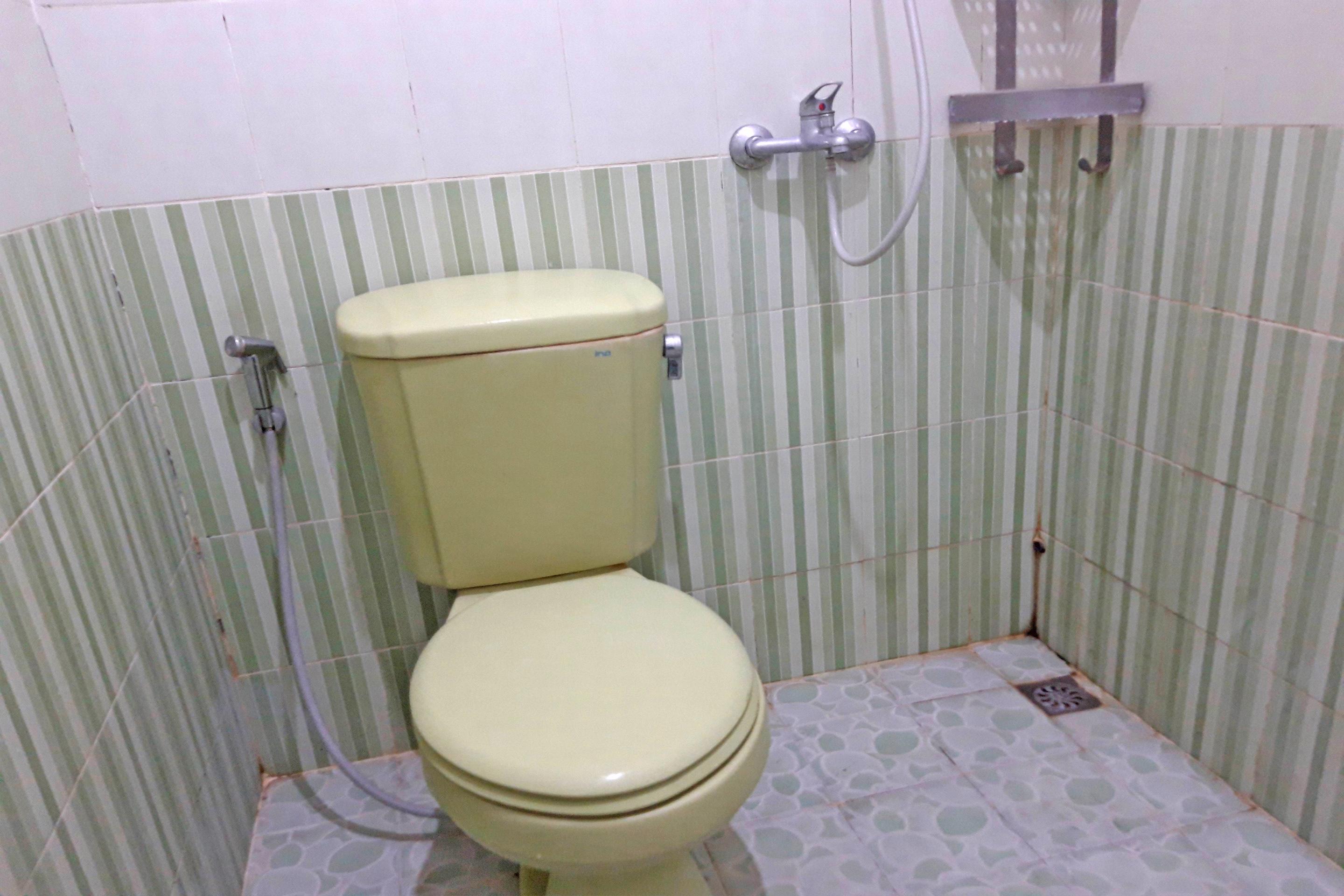 Oyo 1815 Gatsu Residence Semarang Kültér fotó