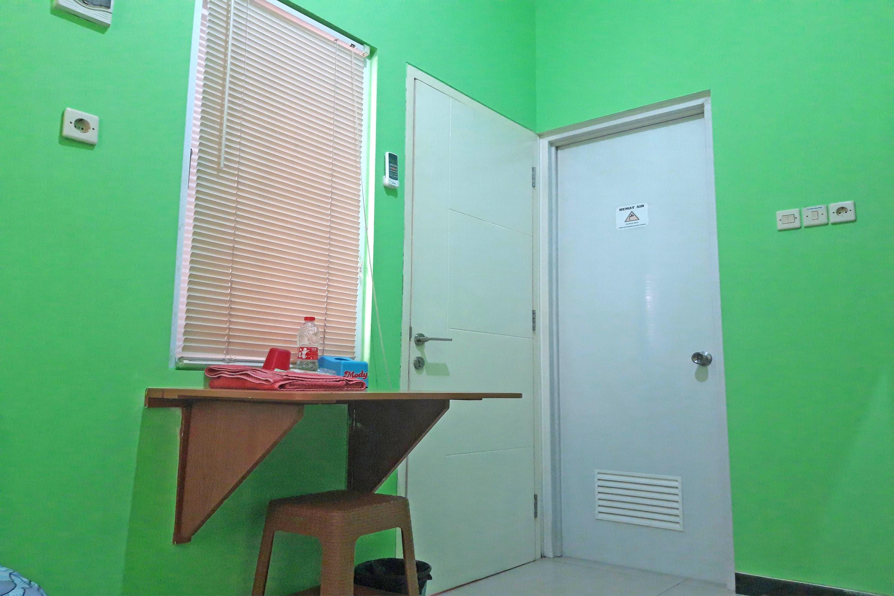 Oyo 1815 Gatsu Residence Semarang Kültér fotó