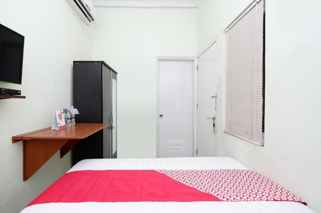 Oyo 1815 Gatsu Residence Semarang Kültér fotó
